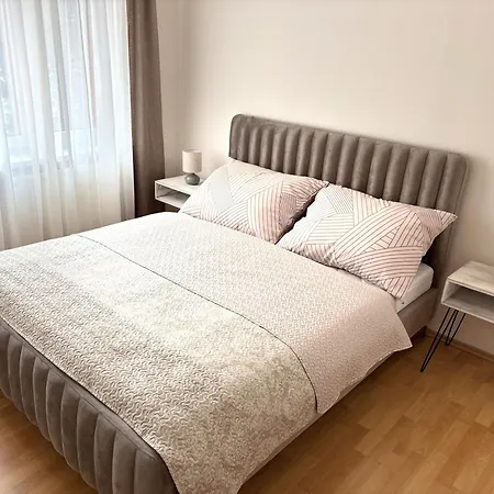 Hometown Corner Διαμέρισμα *